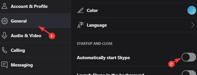 Por que o Skype continua abrindo sozinho? Como faço para parar?